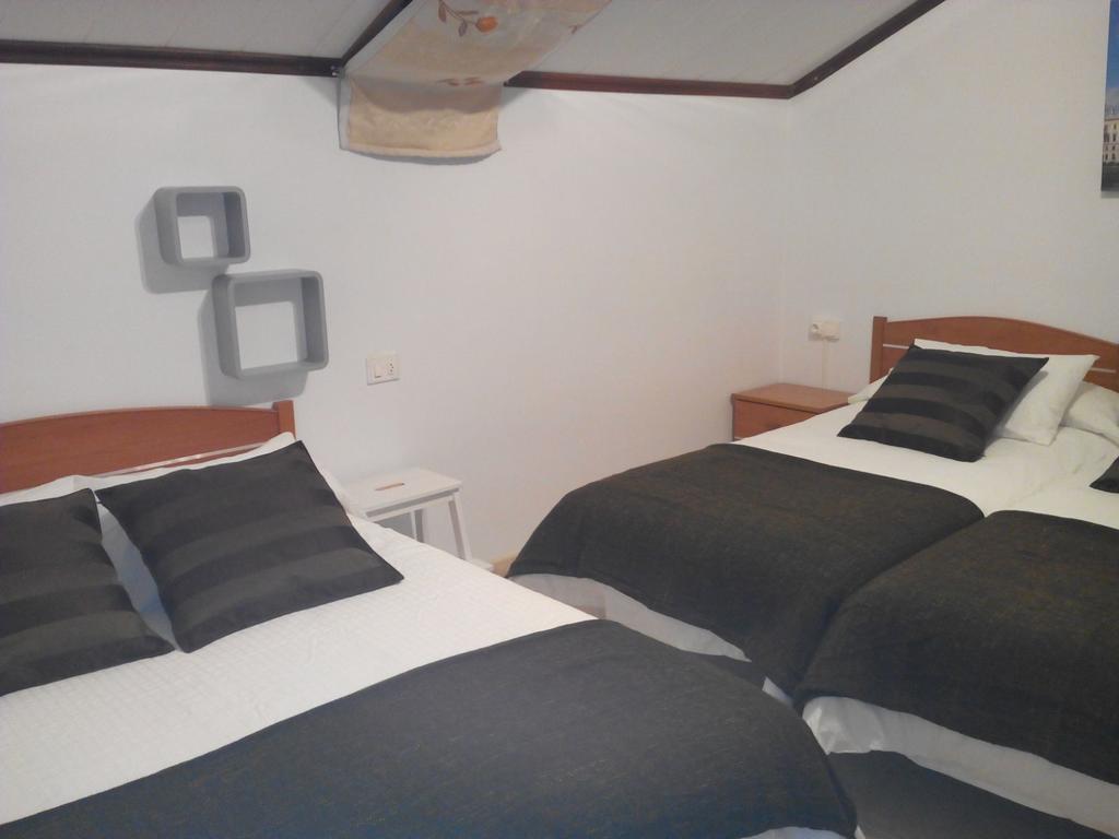 Hostal Meson Do Loyo Portomarin Ruang foto