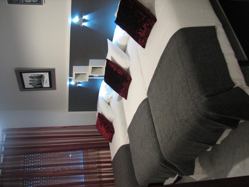 Hostal Meson Do Loyo Portomarin Ruang foto