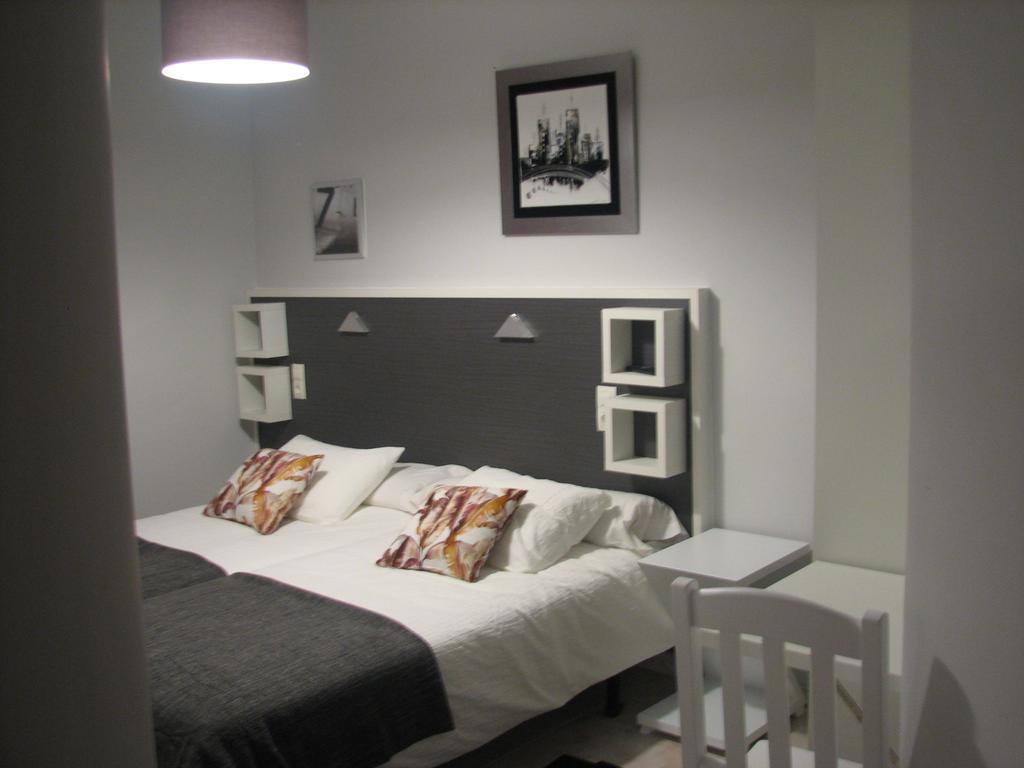Hostal Meson Do Loyo Portomarin Ruang foto