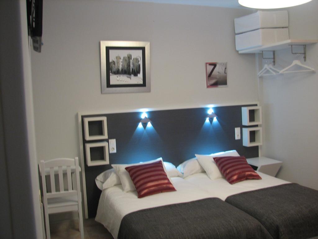 Hostal Meson Do Loyo Portomarin Ruang foto