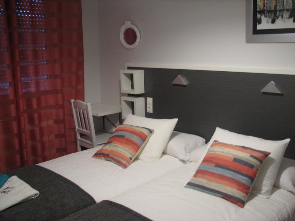Hostal Meson Do Loyo Portomarin Ruang foto