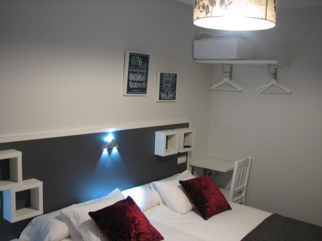 Hostal Meson Do Loyo Portomarin Ruang foto
