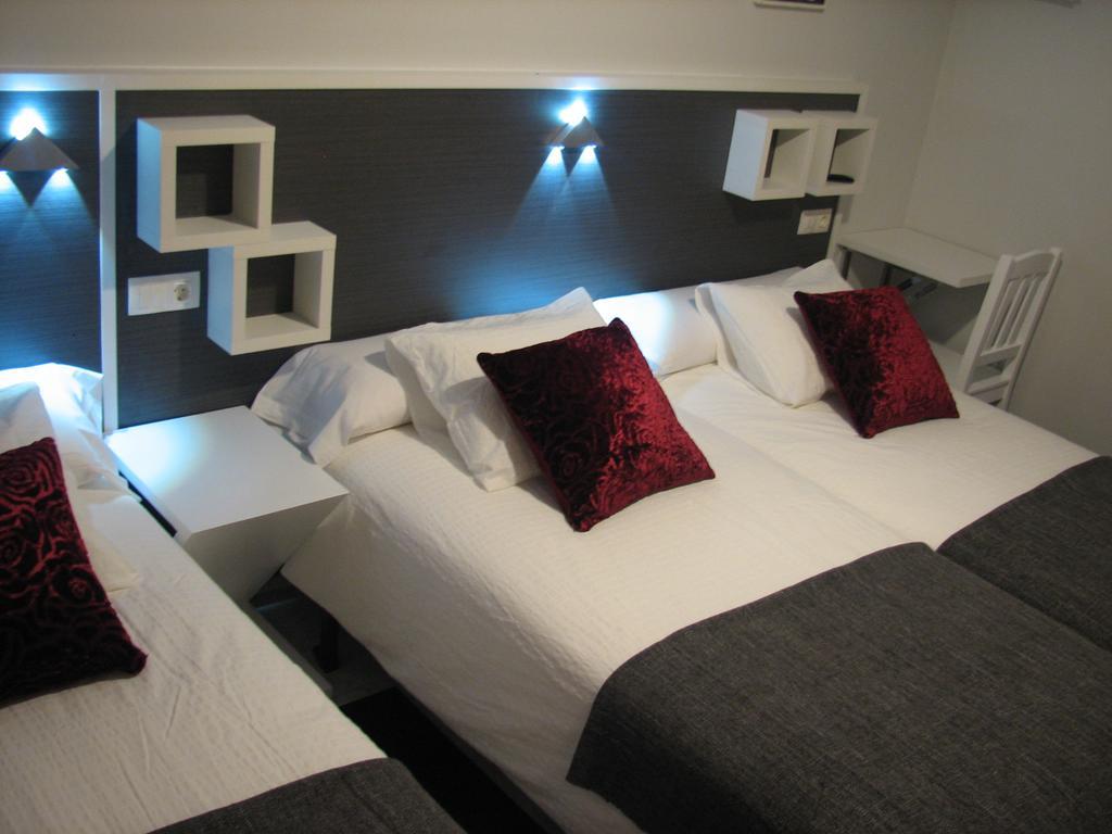 Hostal Meson Do Loyo Portomarin Ruang foto